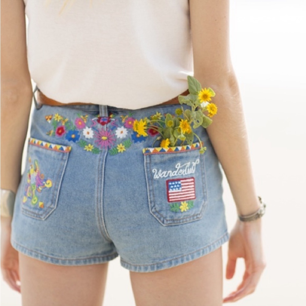 Spell Love Child
Wanderlust Short